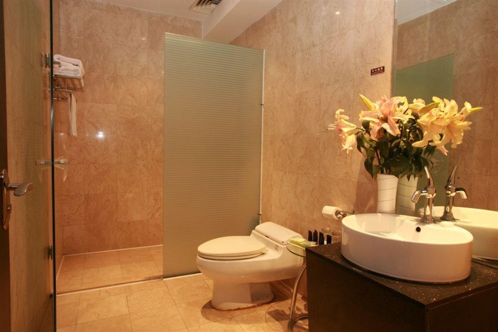 Base-Sanlitun Serviced Apartment Πεκίνο Εξωτερικό φωτογραφία
